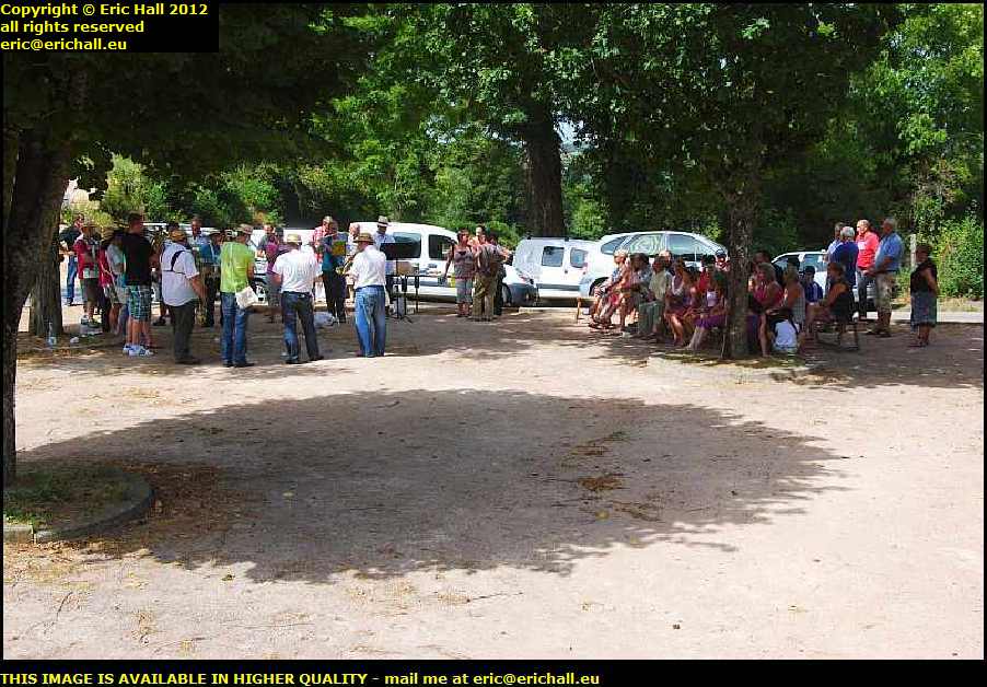 pot d'acceuil village fete le quartier puy de dome france