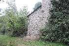 pointing north wall lean-to les guis virlet puy de dome france