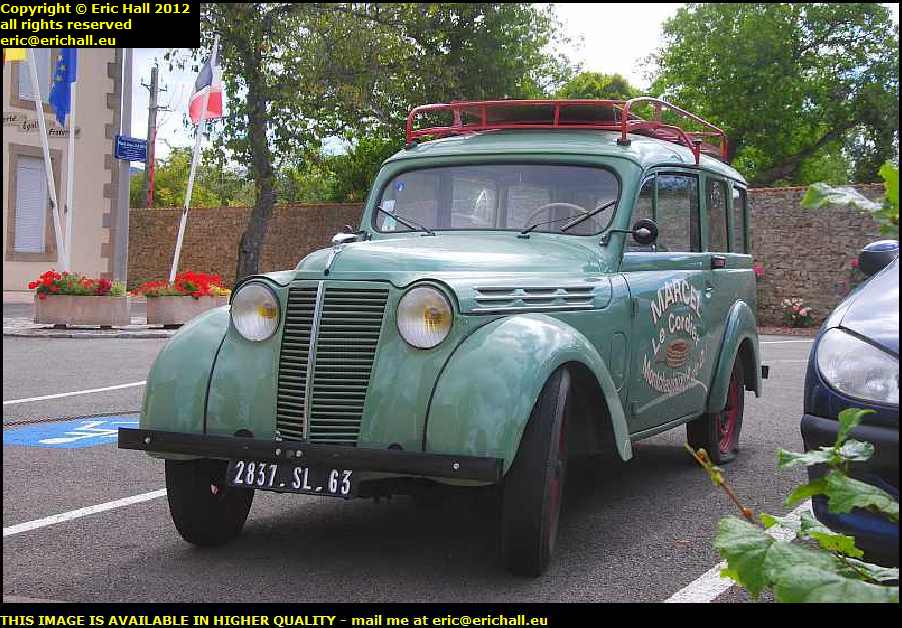 renault juvaquatre 1949 break fourgonnette fete du village st maigner puy de dome france