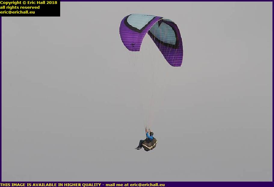 hang gliders granville manche normandy france