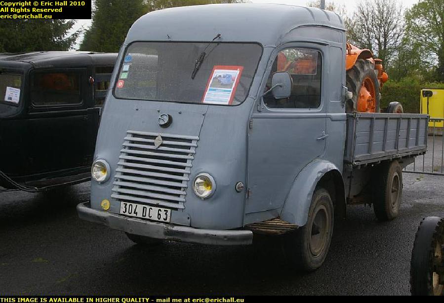 old car vintage renault Type R2161 lorry puy de dome france